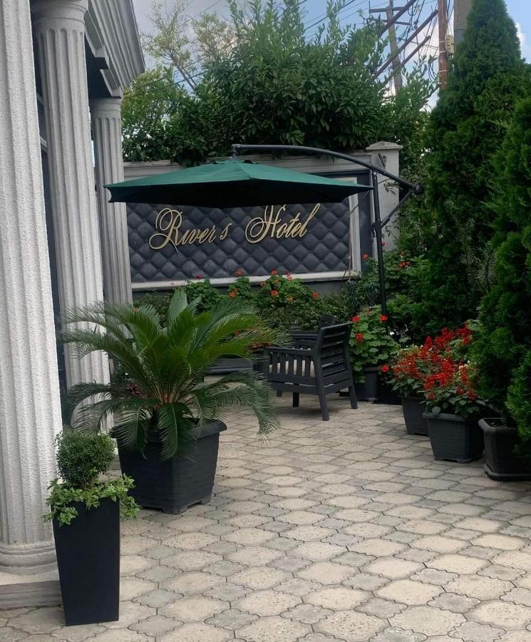 River S Hotel Zugdidi Exterior photo