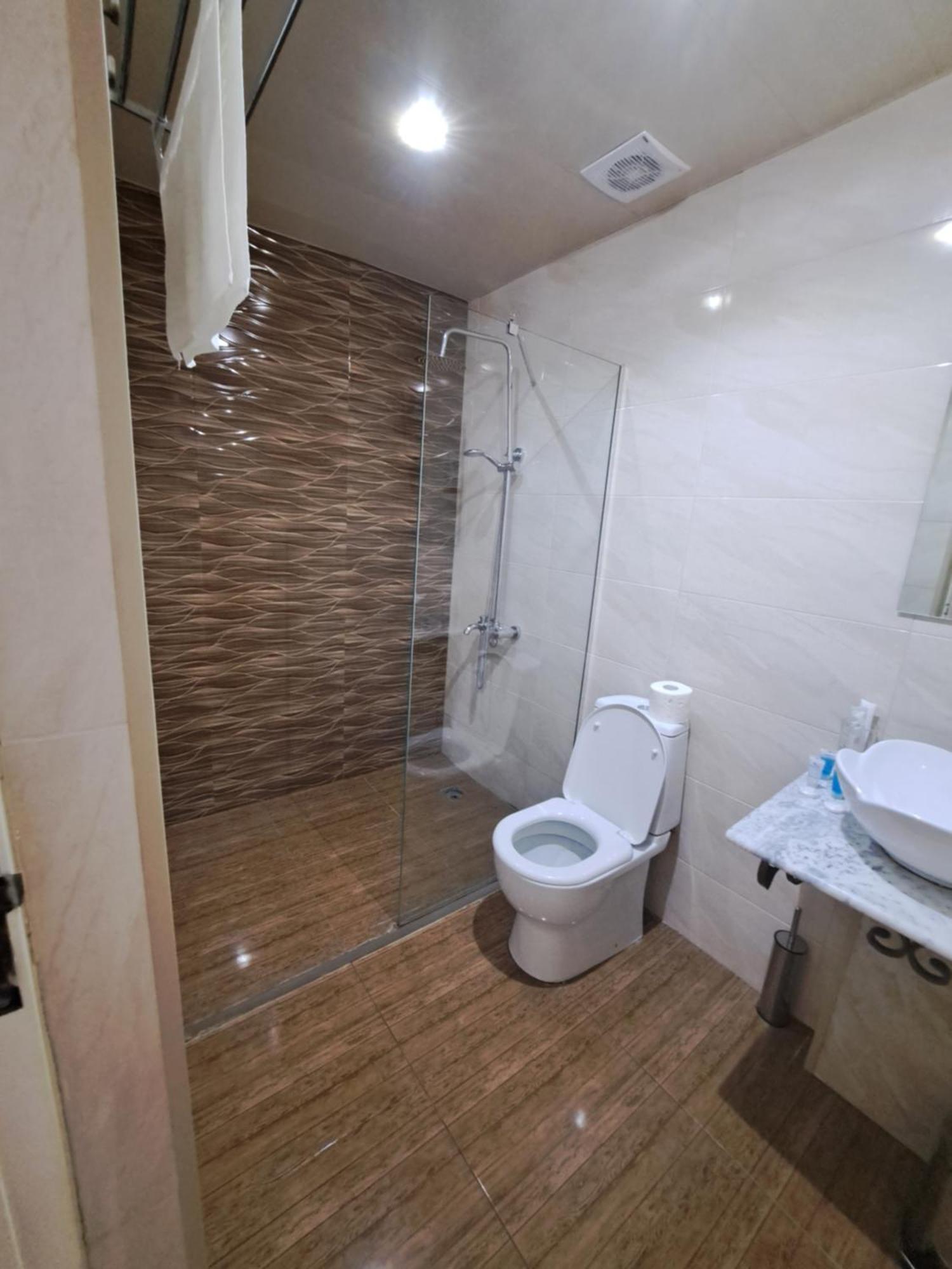 River S Hotel Zugdidi Exterior photo