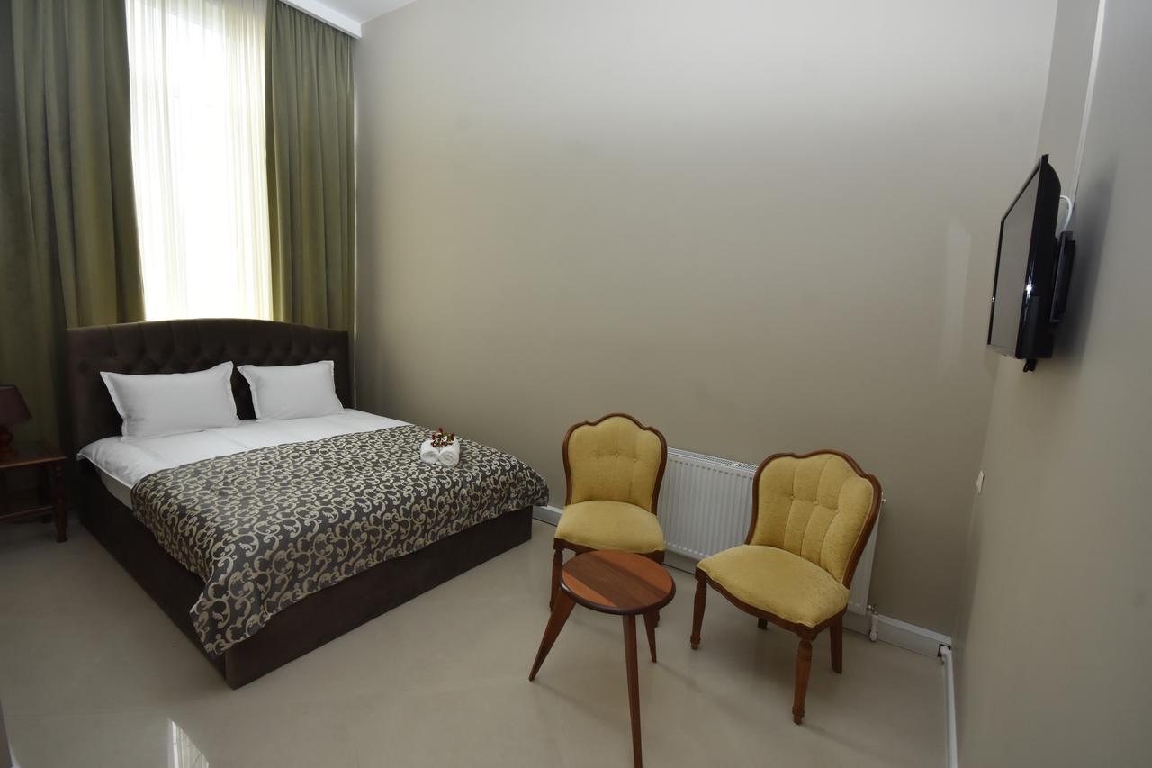 River S Hotel Zugdidi Exterior photo