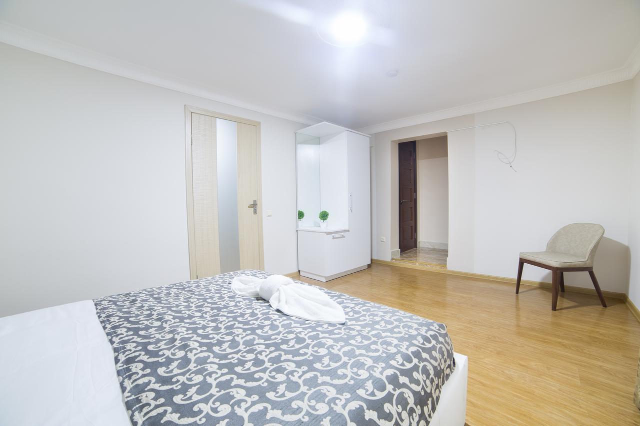 River S Hotel Zugdidi Exterior photo